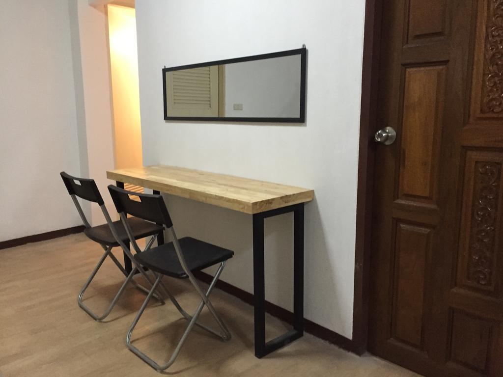 Once In Bangkok With Me Guesthouse المظهر الخارجي الصورة