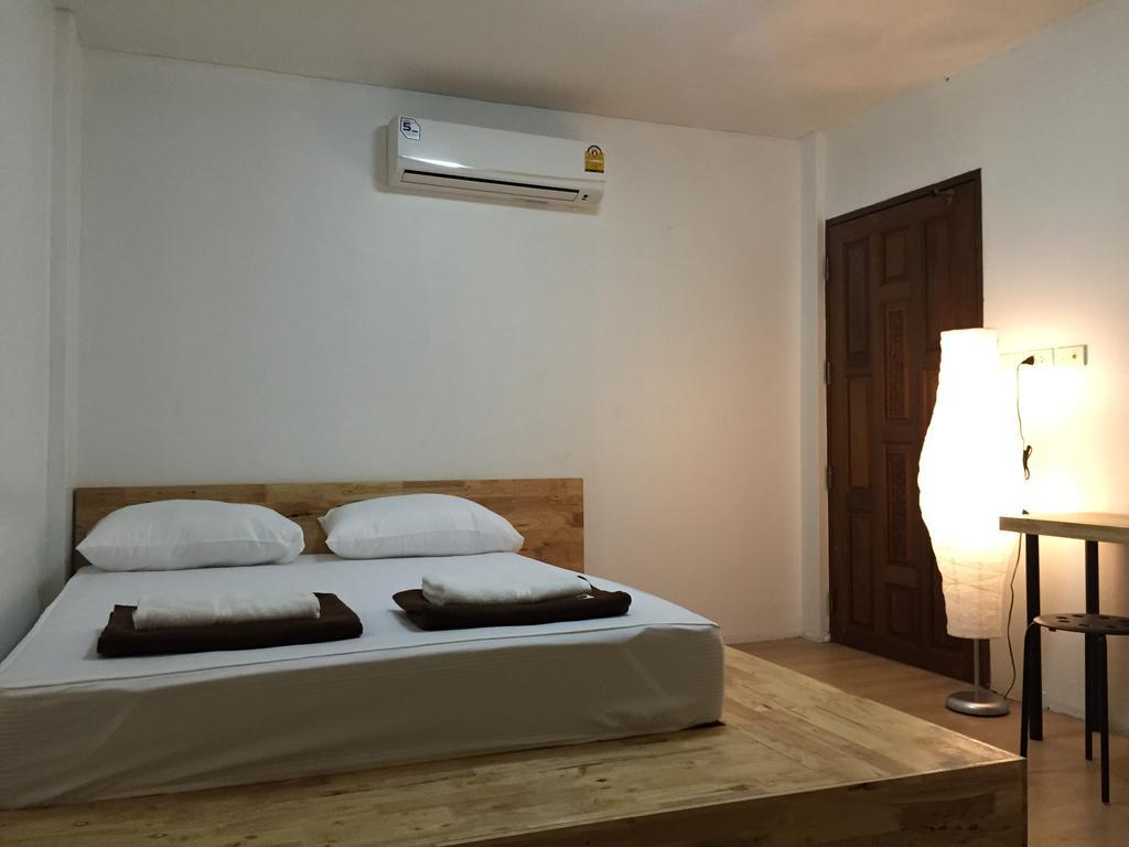 Once In Bangkok With Me Guesthouse المظهر الخارجي الصورة